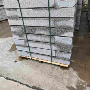 雅安芙蓉白路牙石，马路牙子