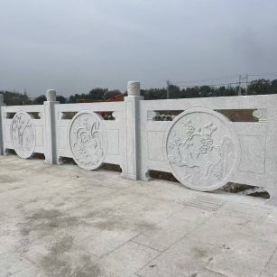 雅安芝麻白河道栏杆 石材栏杆