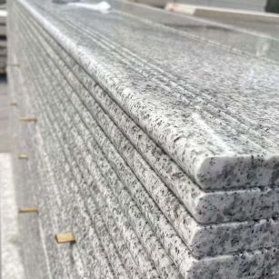 雅安芝麻白楼梯踏步 花岗岩楼梯板材