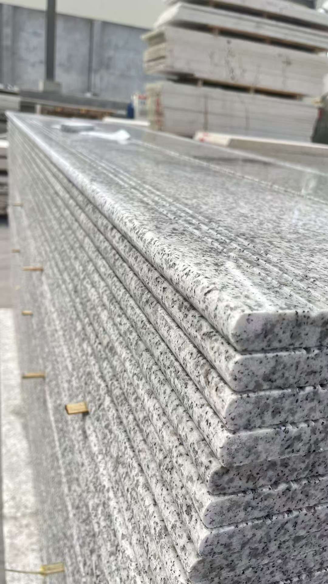 雅安芝麻白楼梯踏步 花岗岩楼梯板材