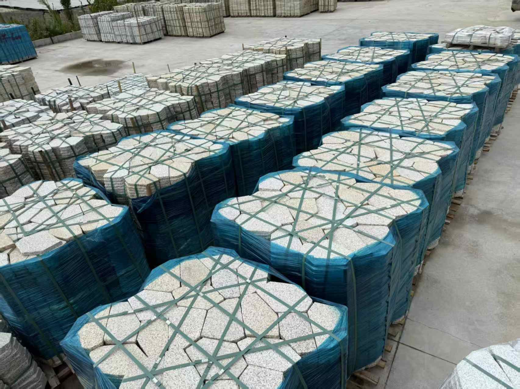 雅安黄金麻冰裂纹 碎拼