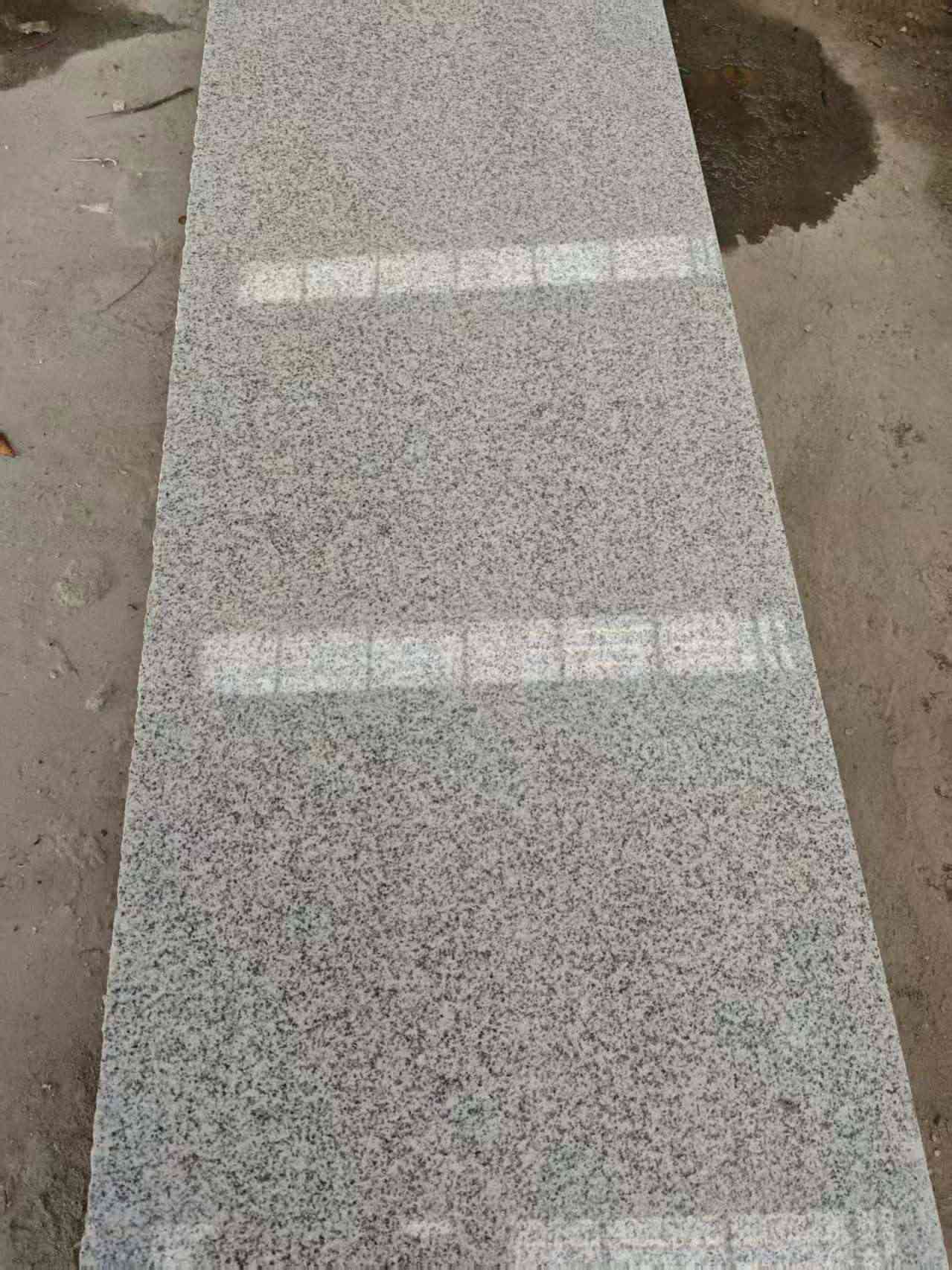 雅安芝麻白光面毛板